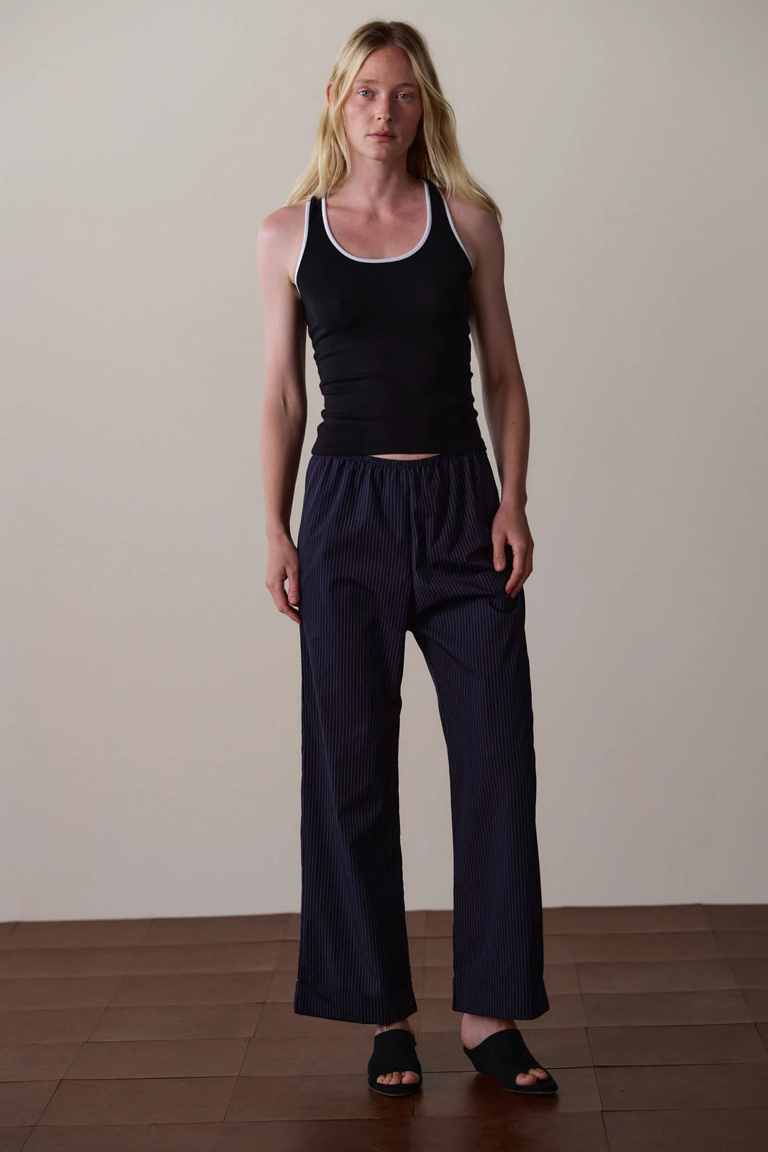 Donni – Pop Pinstripe Simple Pant in Navy