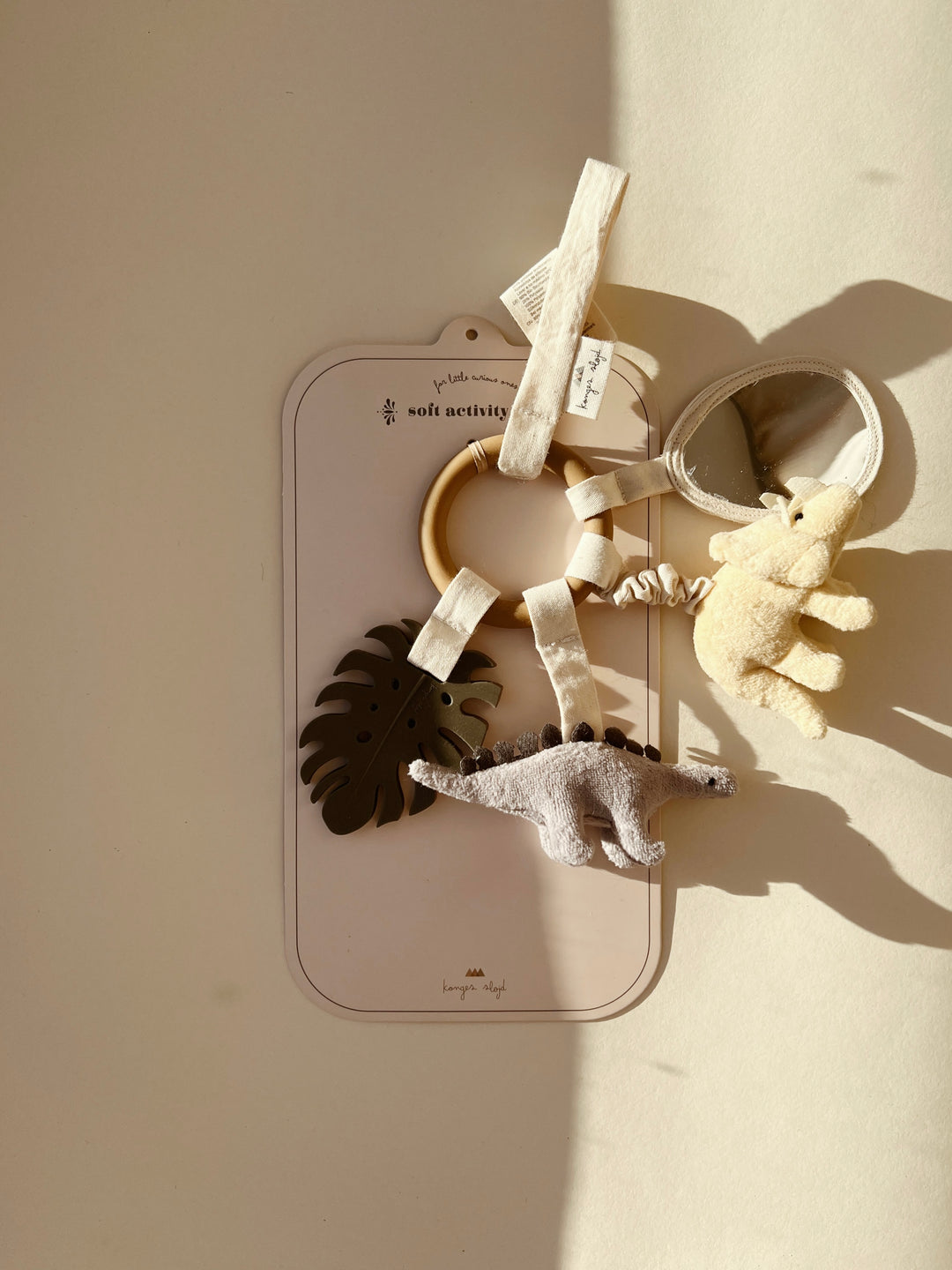 Konges Slojd - Activity Ring in Dino