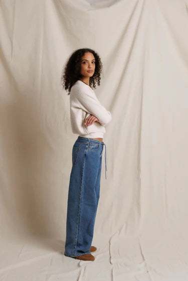 Perfect White Tee - Ziggy Reverse Fleece Shrunken Crewneck in White Cap