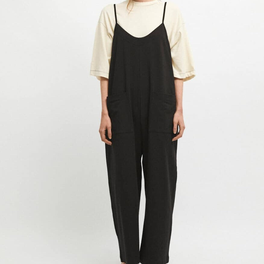 Rita Row – Luisa Jumpsuit with Front Pockets in Black